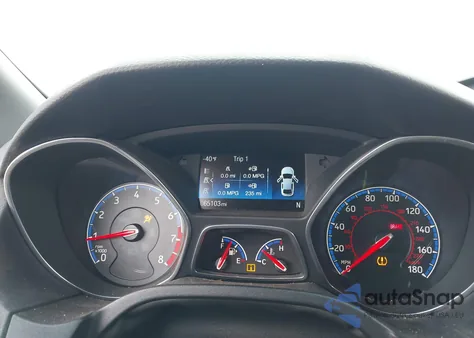 2017 Ford Focus Rs из США, поврежденный, VIN WF0DP3TH1H4125588